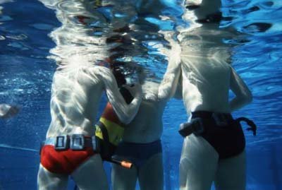 Under Water without Head Unterwasseraufnahme von jpm, Tauchkurs für Kinder